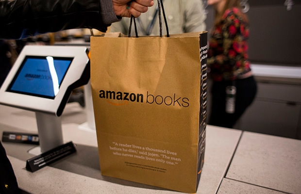 Amazon apre la sua prima libreria reale