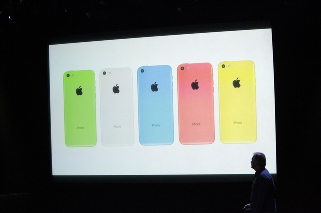 Svelato l’ Iphone 5c lo smartphone low-cost o quasi